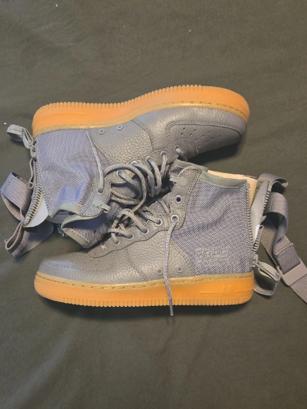 Nike AF1 Mid - Picture 1 of 6